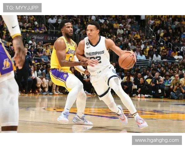 NBA总决赛湖人vs热火第三场直播:巅峰对决谁能笑到最后 NBA总决赛湖人vs热火第三场直播:巅峰对决谁能笑到最后